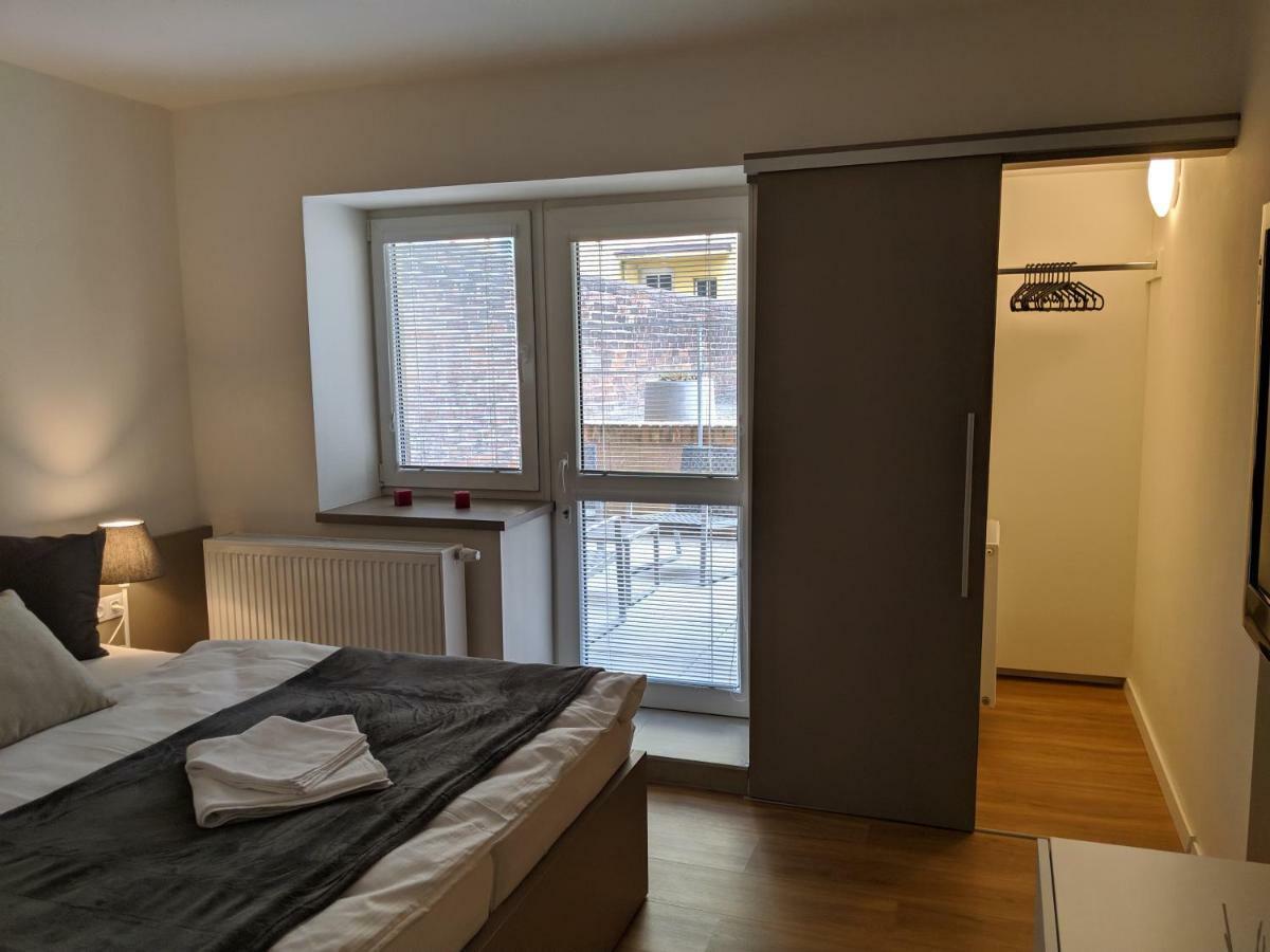 Ap 1 - Apartments 4U Brezinova "Overnight Simply" Χράντεκ Κράλοβε Εξωτερικό φωτογραφία