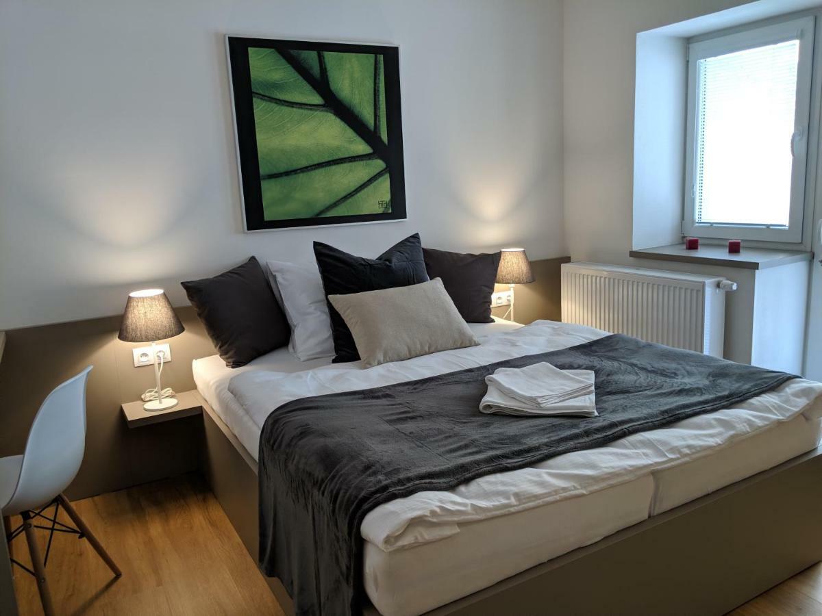 Ap 1 - Apartments 4U Brezinova "Overnight Simply" Χράντεκ Κράλοβε Εξωτερικό φωτογραφία
